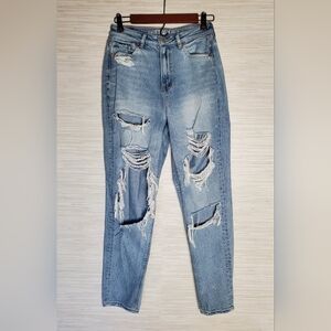 American Eagle Highest Rise Mom Jeans Thrashed Destroyed Size 4 LONG